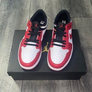 AIR JORDAN 1 LOW FLYEASE